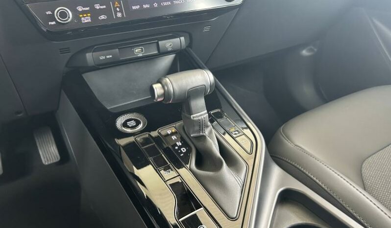 
								KIA Niro full									