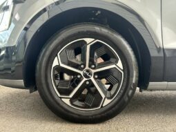 
										KIA Niro full									