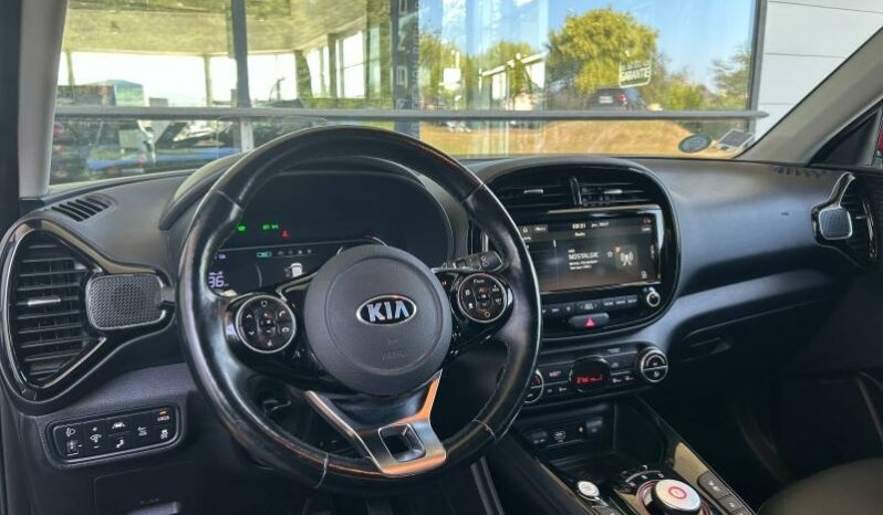 
								KIA e-Soul full									