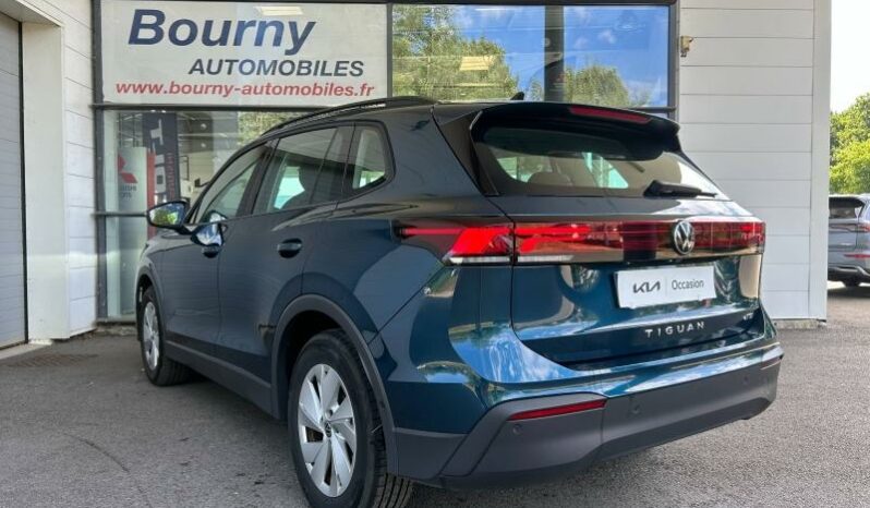 
								VOLKSWAGEN Tiguan full									