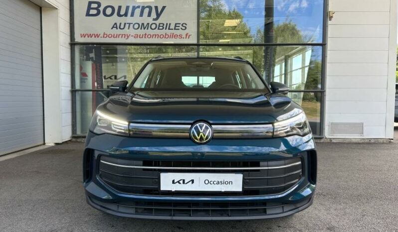 
								VOLKSWAGEN Tiguan full									