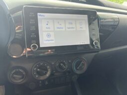 
										TOYOTA Hilux full									
