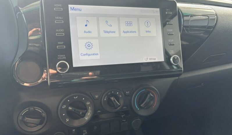 
								TOYOTA Hilux full									