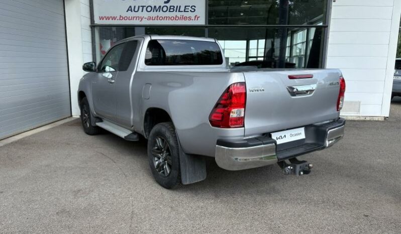 
								TOYOTA Hilux full									