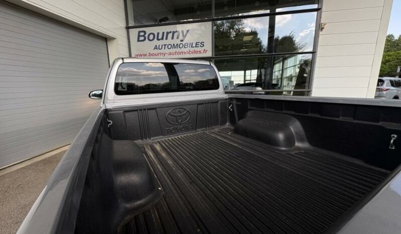
								TOYOTA Hilux full									