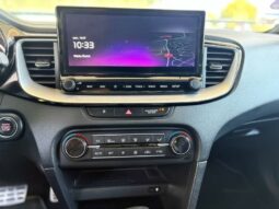 
										KIA XCeed full									