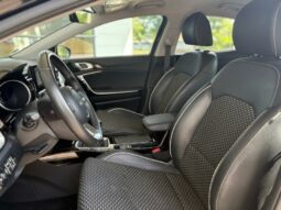 
										KIA XCeed full									