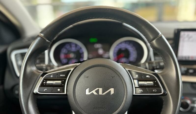 
								KIA XCeed full									