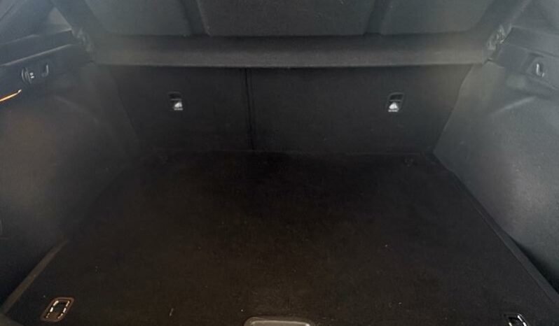 
								KIA XCeed full									