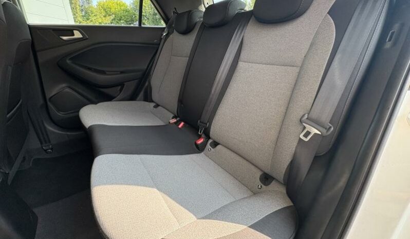 
								HYUNDAI i20 full									
