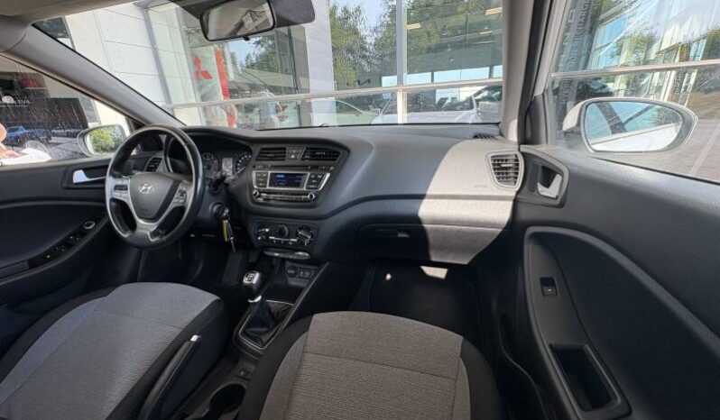 
								HYUNDAI i20 full									