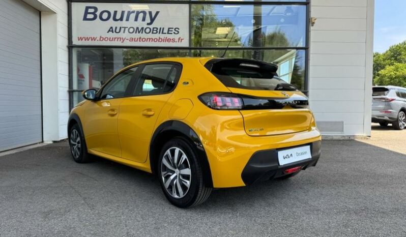 
								PEUGEOT 208 full									