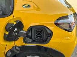 
										PEUGEOT 208 full									