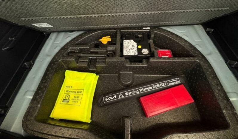 
								KIA Ceed full									
