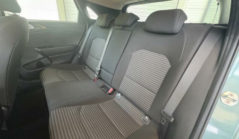 
								KIA Ceed full									
