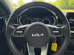 
										KIA Ceed full									