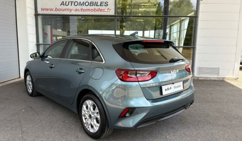 
								KIA Ceed full									