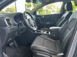 
										KIA Sportage full									