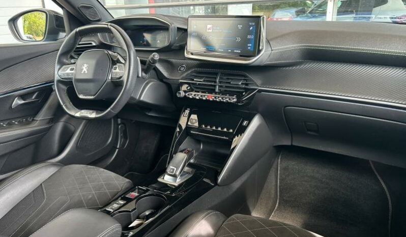 
								PEUGEOT 2008 full									