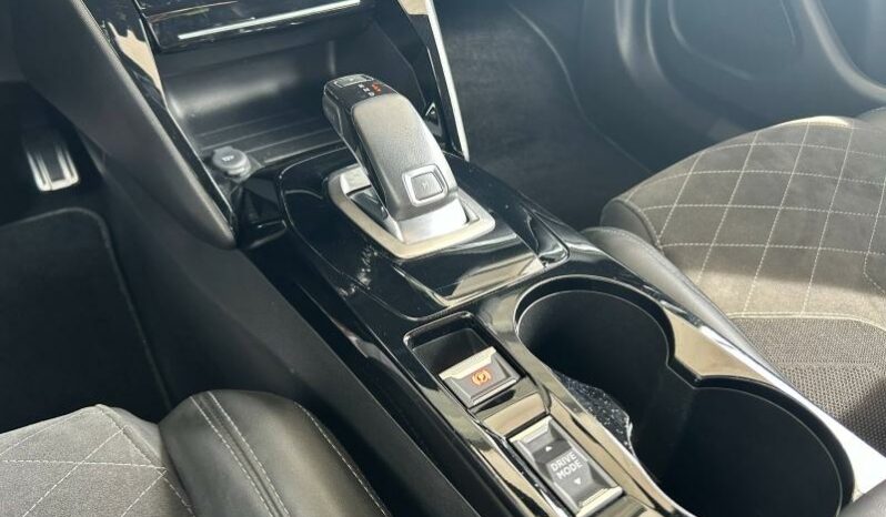 
								PEUGEOT 2008 full									