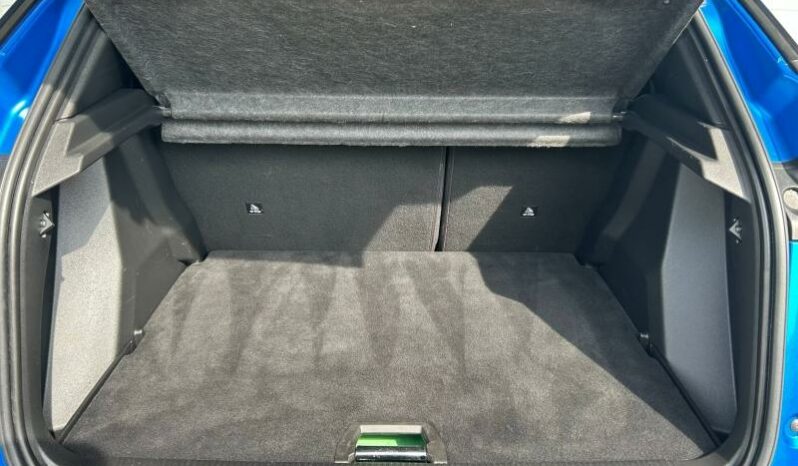 
								PEUGEOT 2008 full									