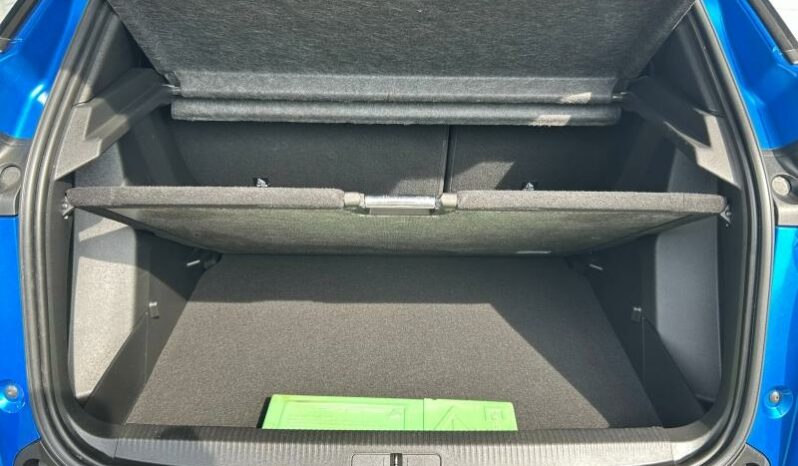 
								PEUGEOT 2008 full									