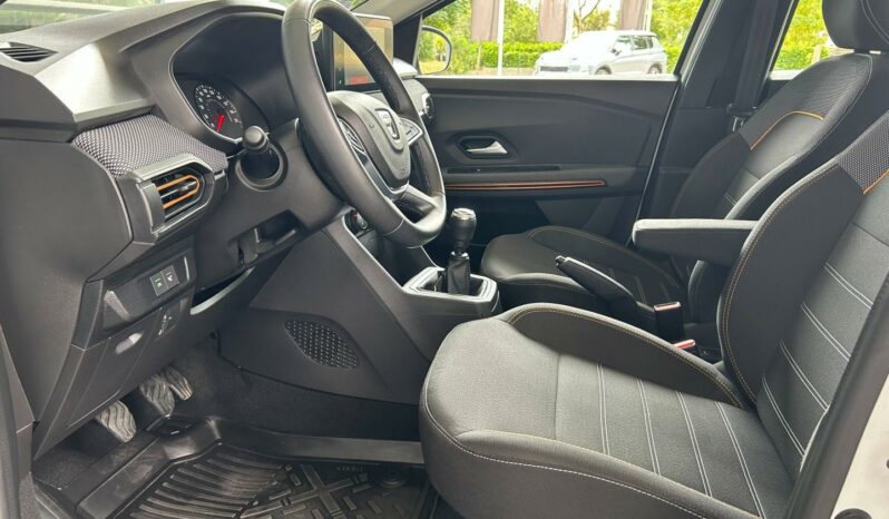
								DACIA Sandero full									
