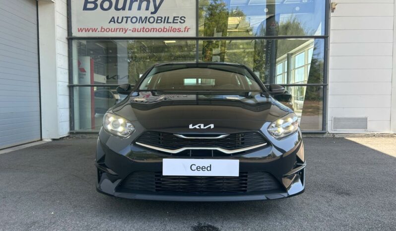 
								KIA Ceed full									