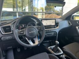 
										KIA Ceed full									