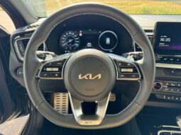 
										KIA Ceed SW full									