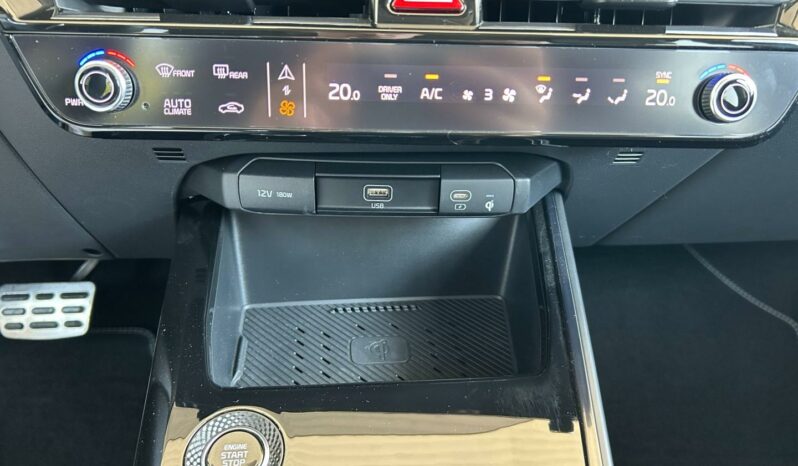 
								KIA Niro full									