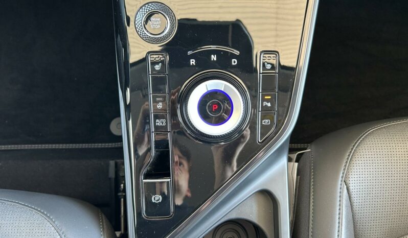 
								KIA Niro full									