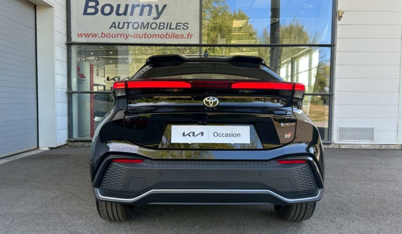
								TOYOTA C-HR full									
