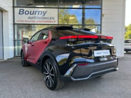 
										TOYOTA C-HR full									