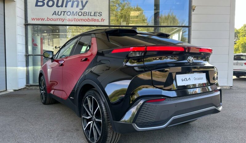 
								TOYOTA C-HR full									