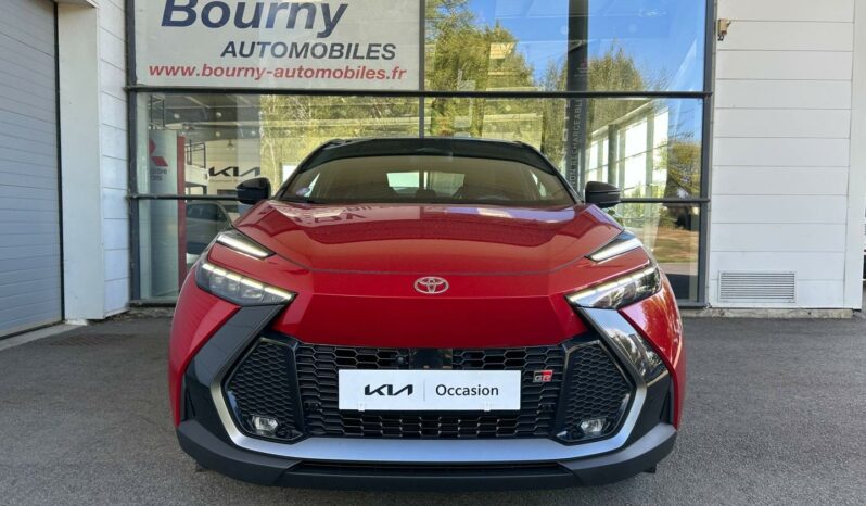 
								TOYOTA C-HR full									