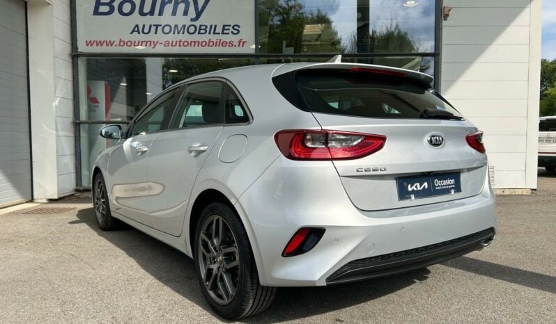 
								KIA Ceed full									