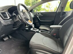 
										KIA Ceed full									