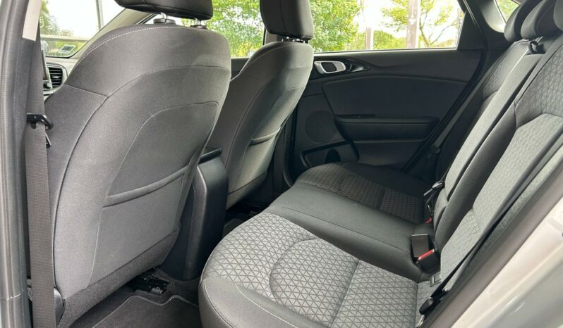 
								KIA Ceed full									