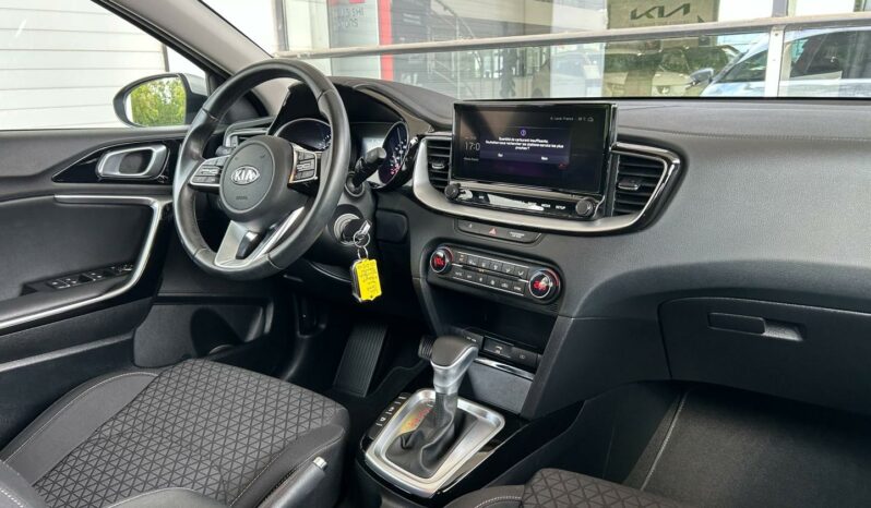 
								KIA Ceed full									