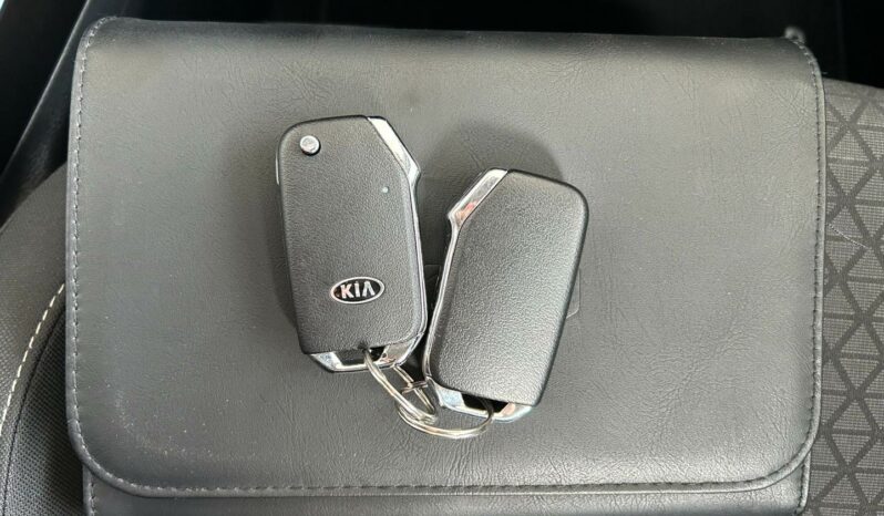 
								KIA Ceed full									