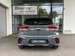 
										KIA Rio full									
