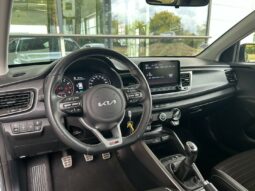 
										KIA Rio full									