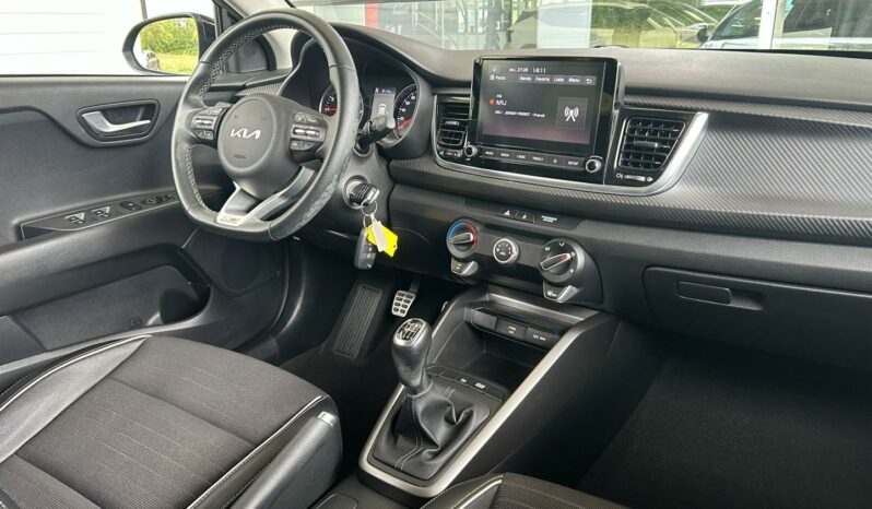 
								KIA Rio full									