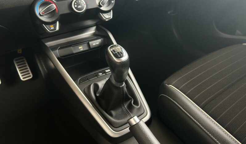
								KIA Rio full									