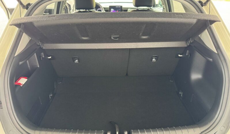 
								KIA Stonic full									