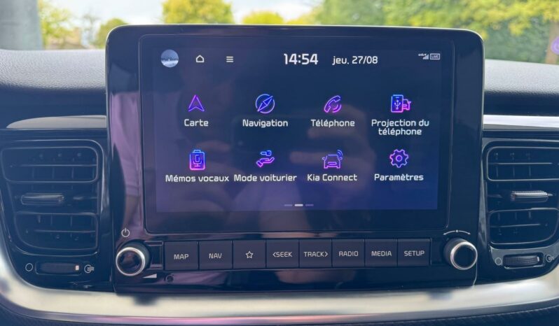 
								KIA Stonic full									
