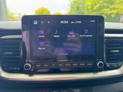 
										KIA Stonic full									