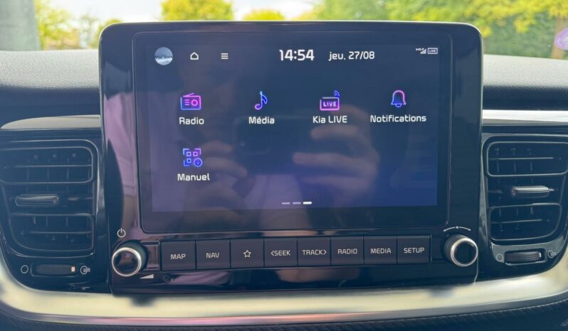 
								KIA Stonic full									