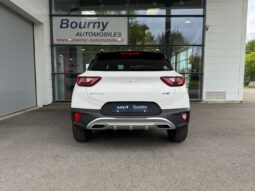 
										KIA Stonic full									